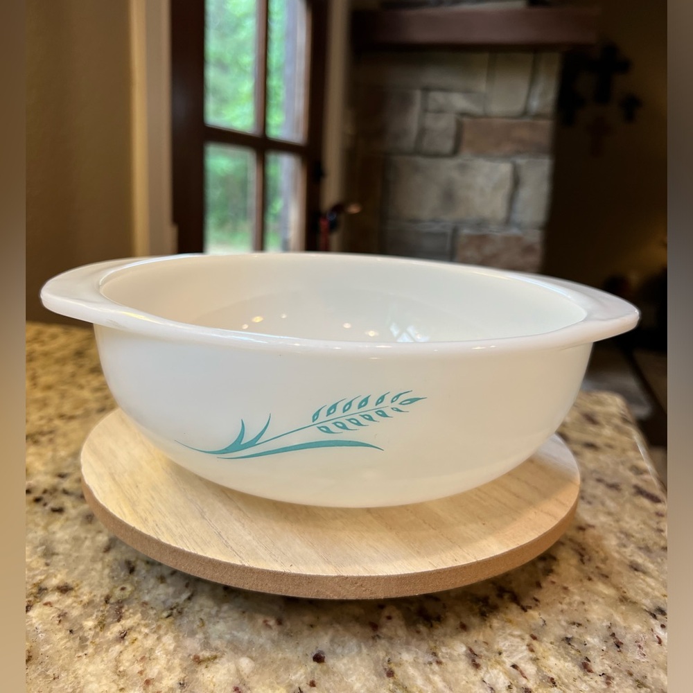 Vintage Pyrex promo Hostess Casserole Bowl Blue Wheat 1960's 1 1/2 quart